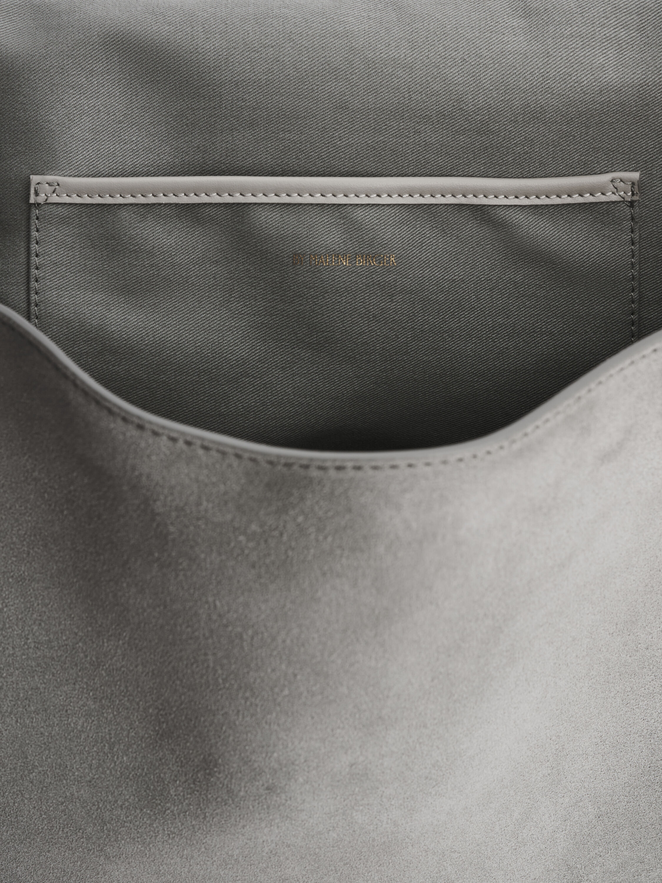 Sac &agrave; bandouli&egrave;re en daim Lelou