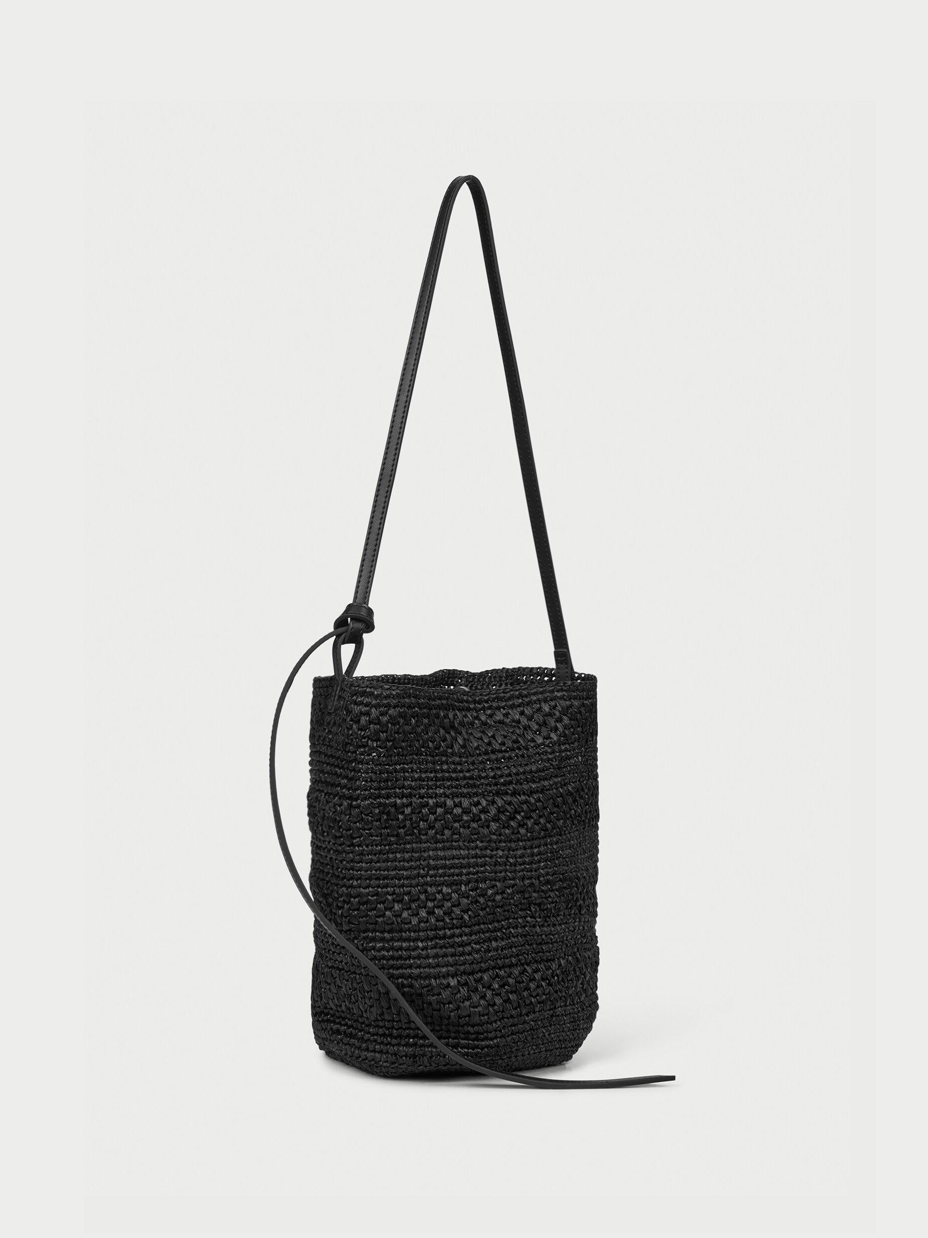 Mirabellee straw bucket bag