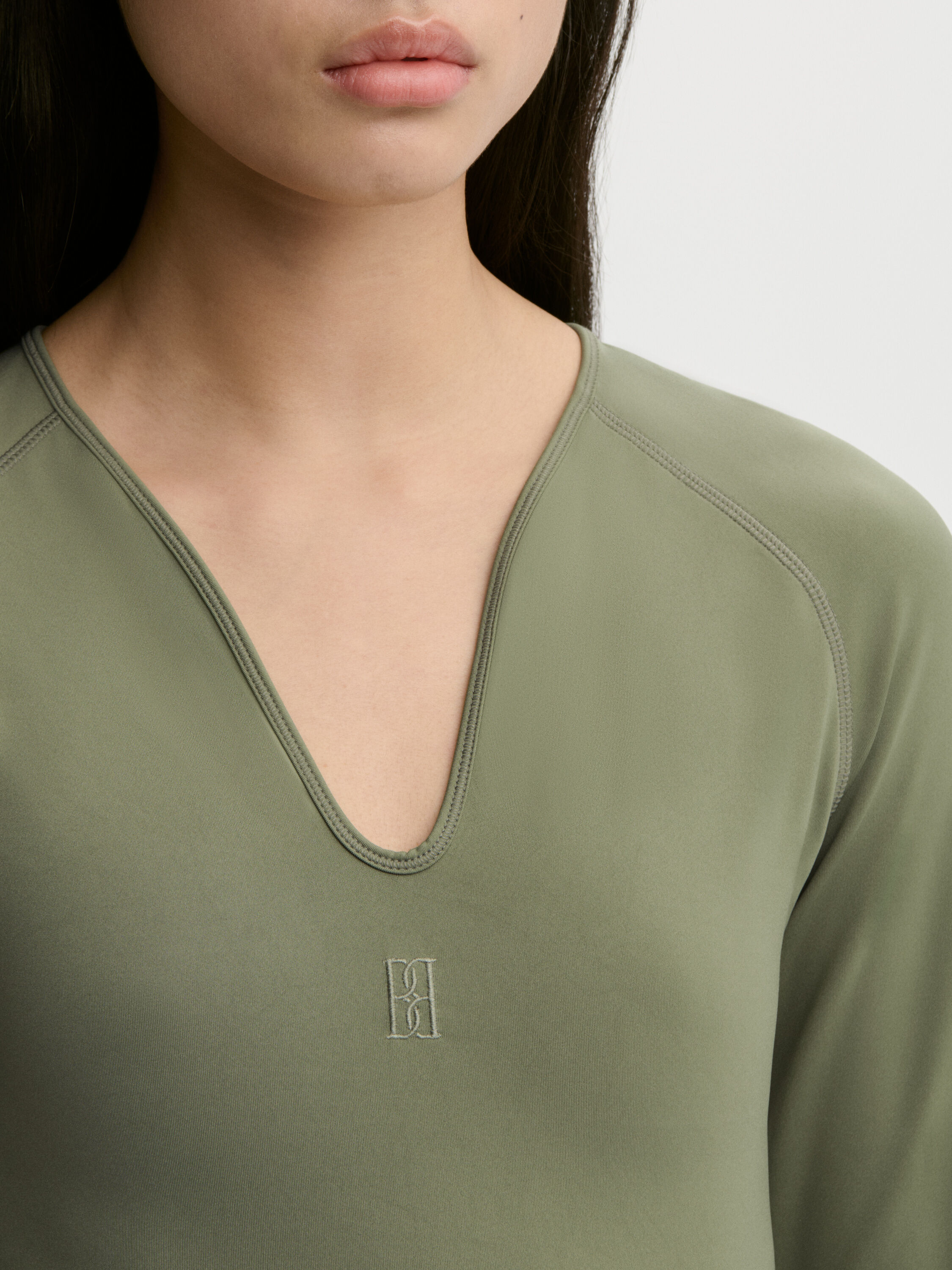 Venazia long sleeve athletic top