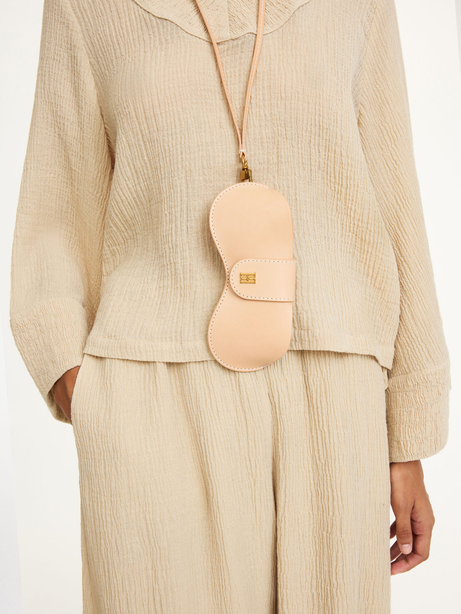 Aya Sunny sunglasses leather case