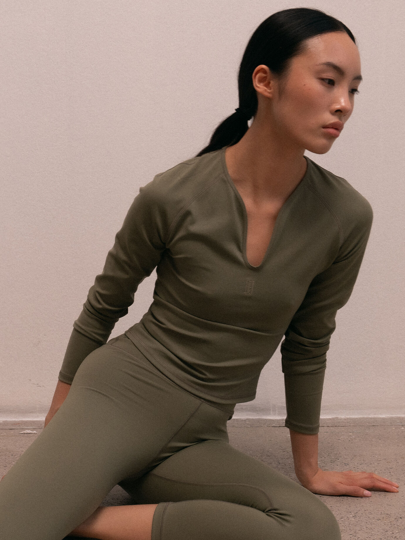 Venazia long sleeve athletic top