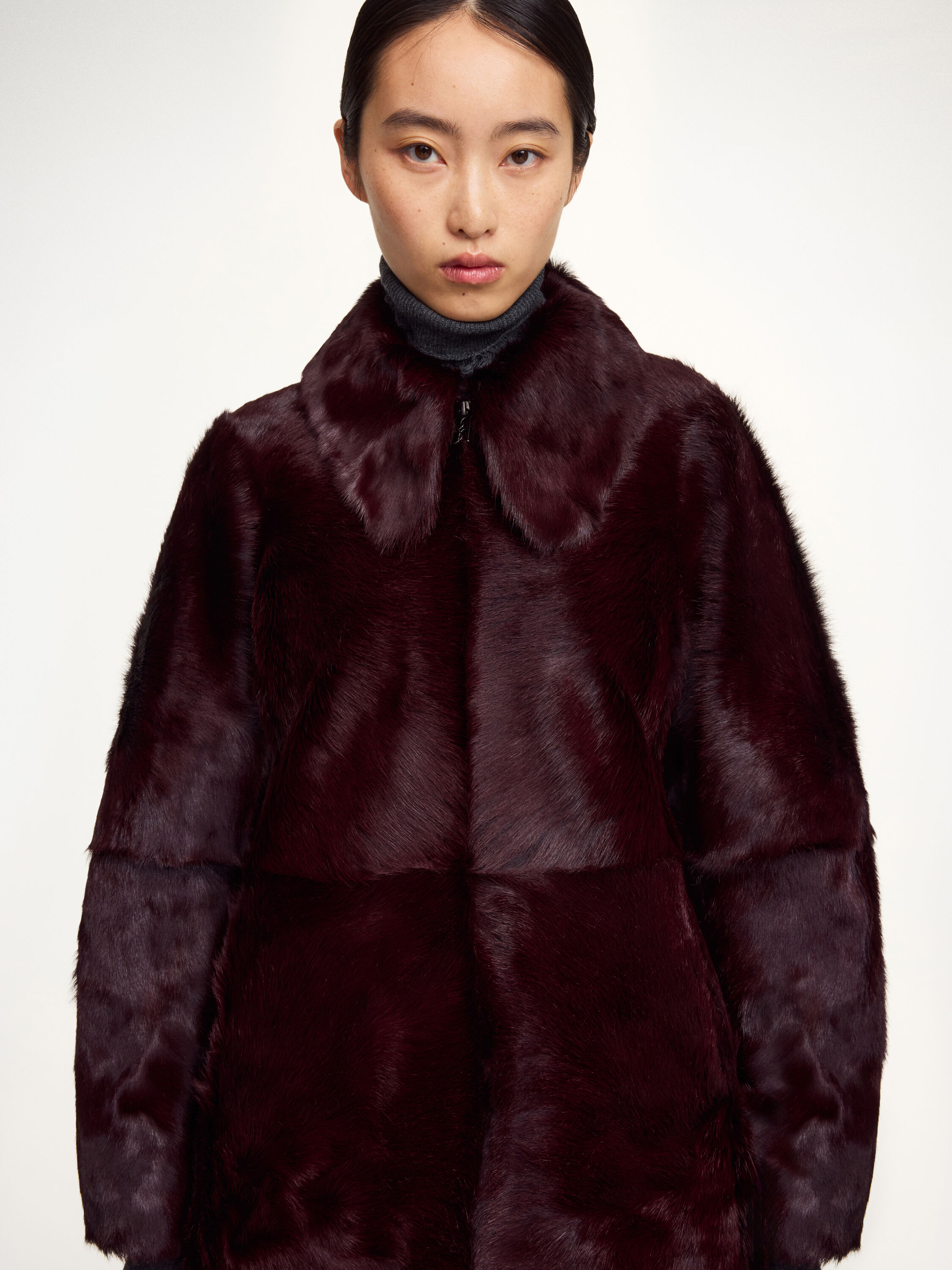 Rafaia frakke i kalveshearling