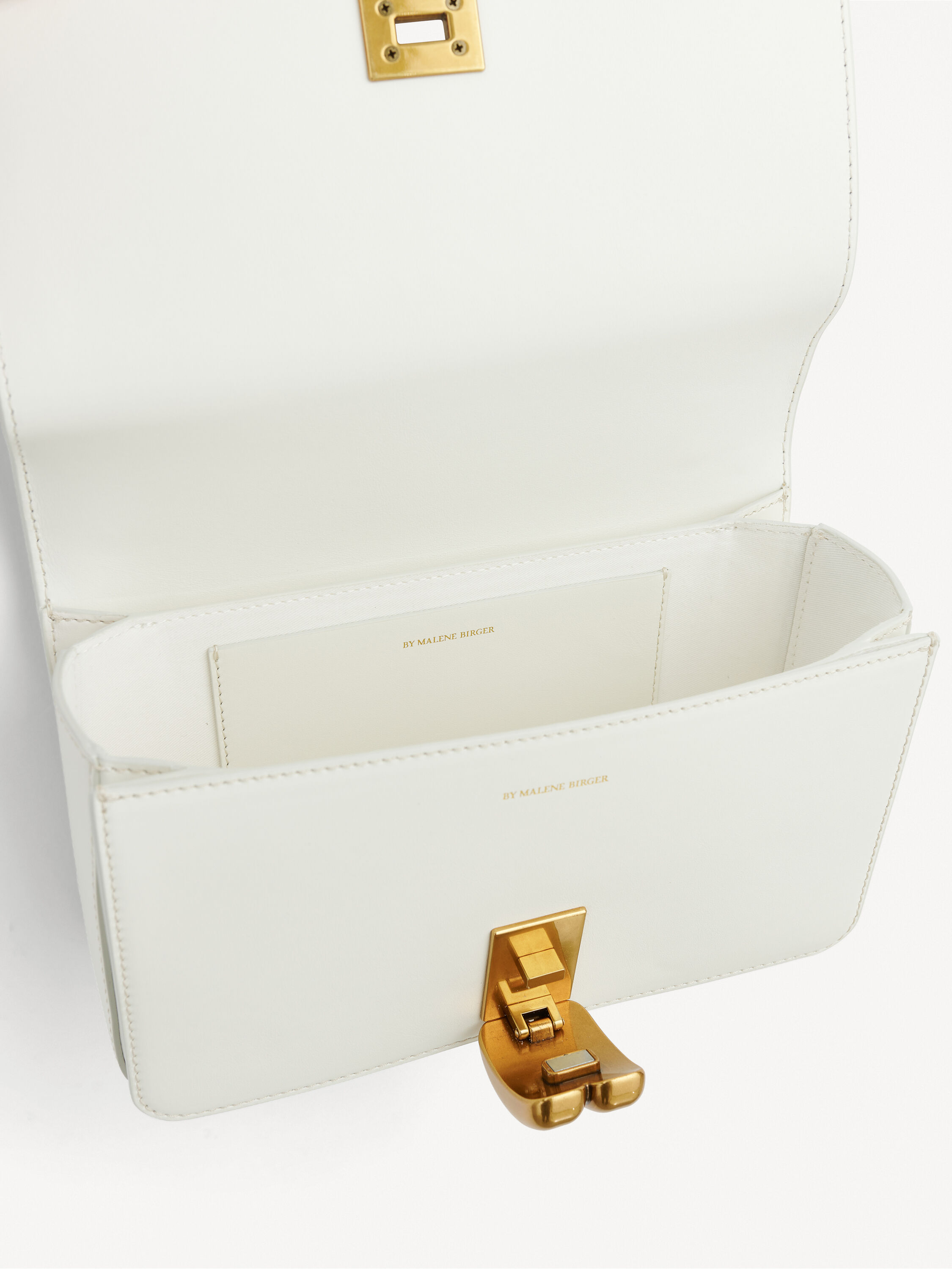 Noval leather shoulder bag - Buy sfra-bmb-storefront-catalog 