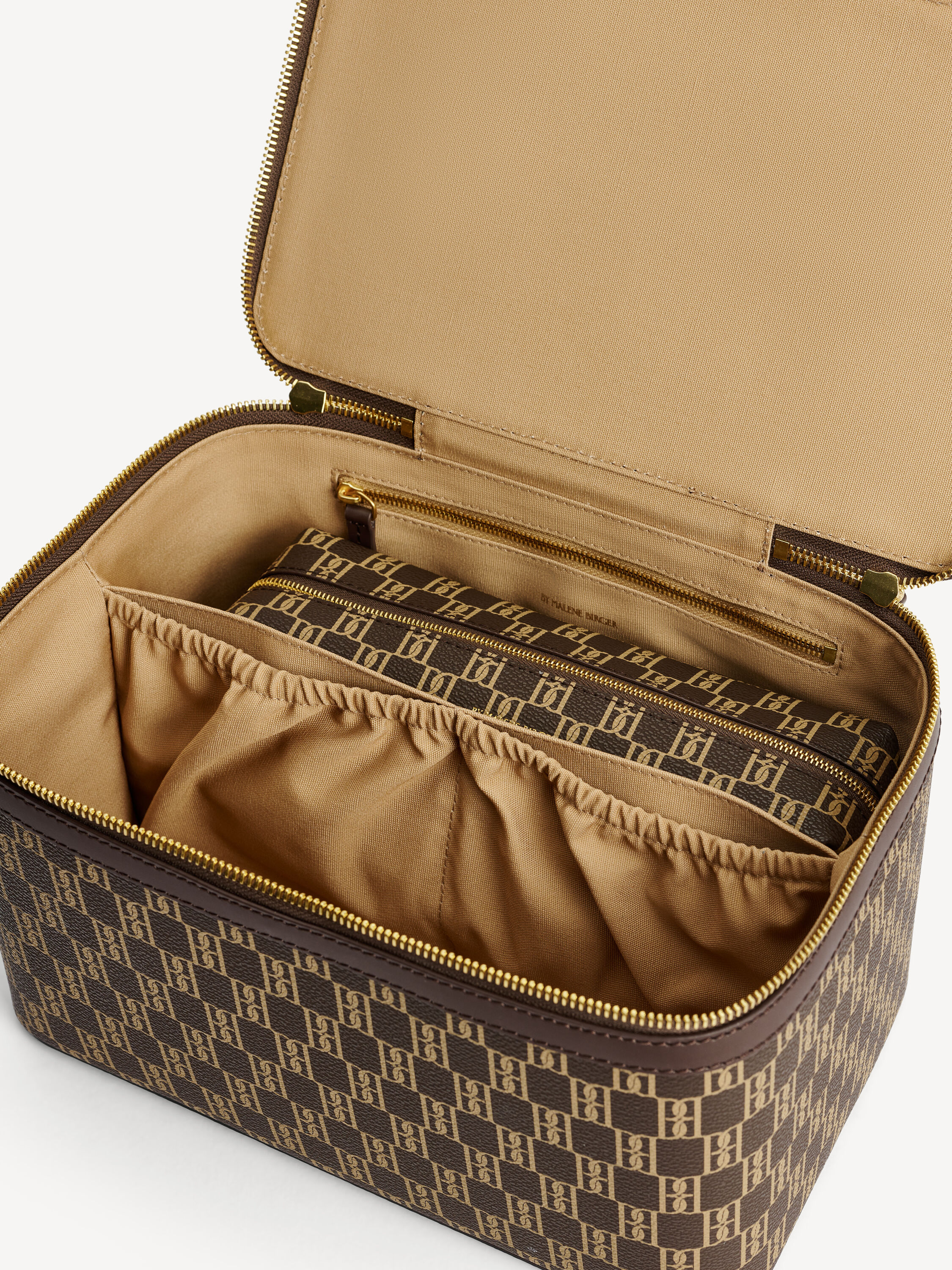 Bae Beauty cosmetics case