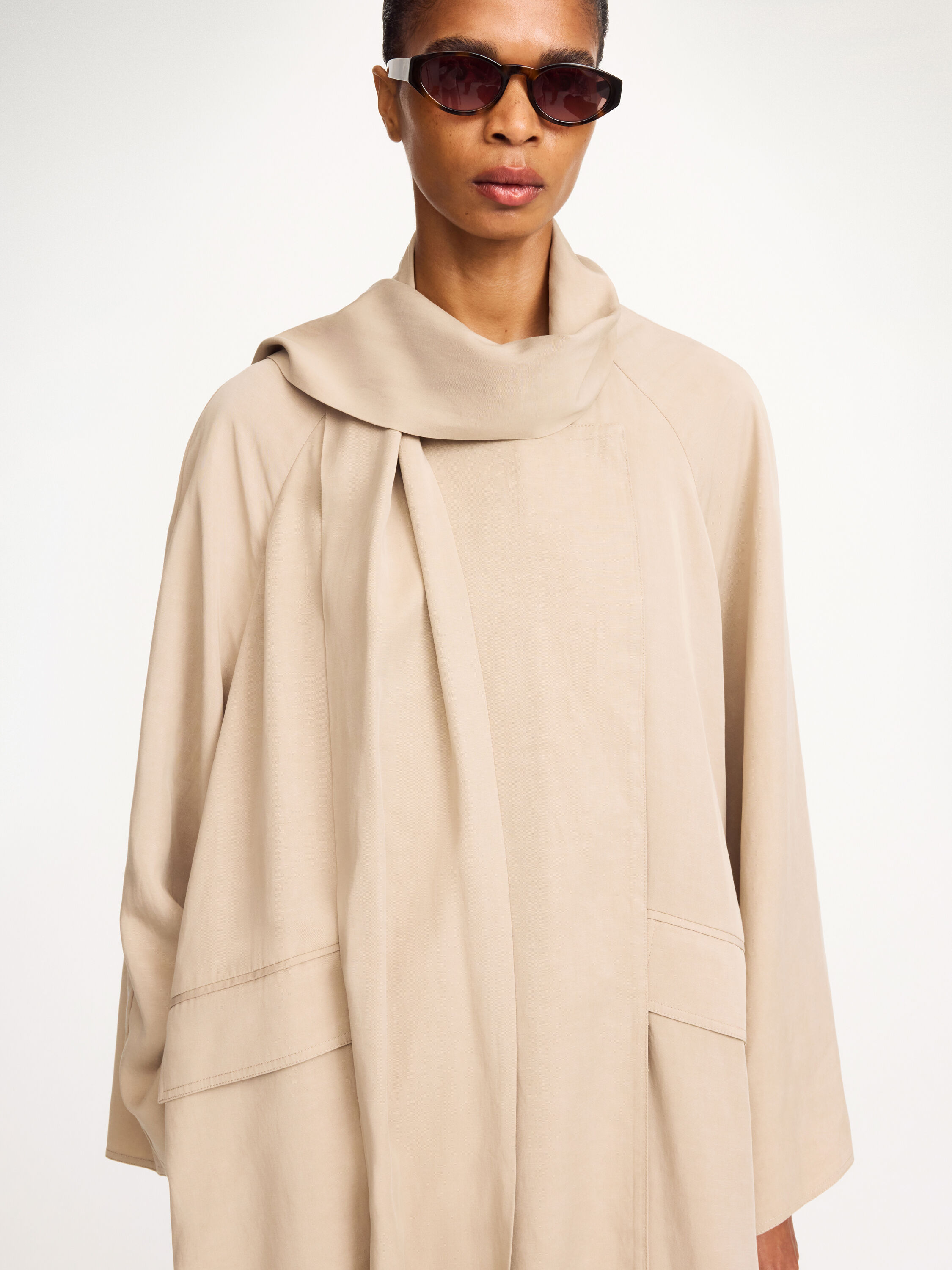 Campagna trench coat