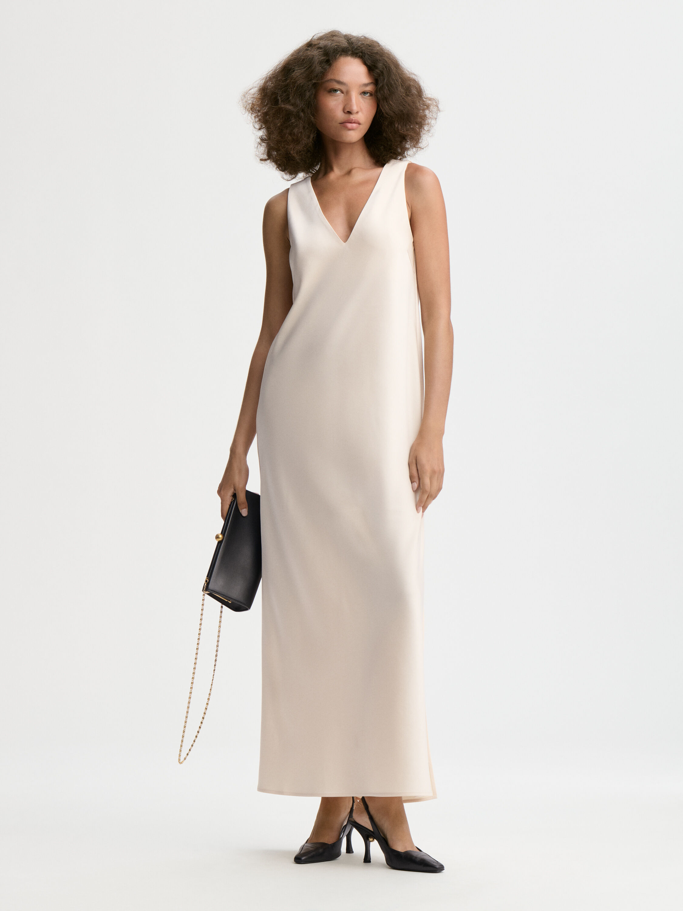 EXCLUSIVE: Levita maxi dress