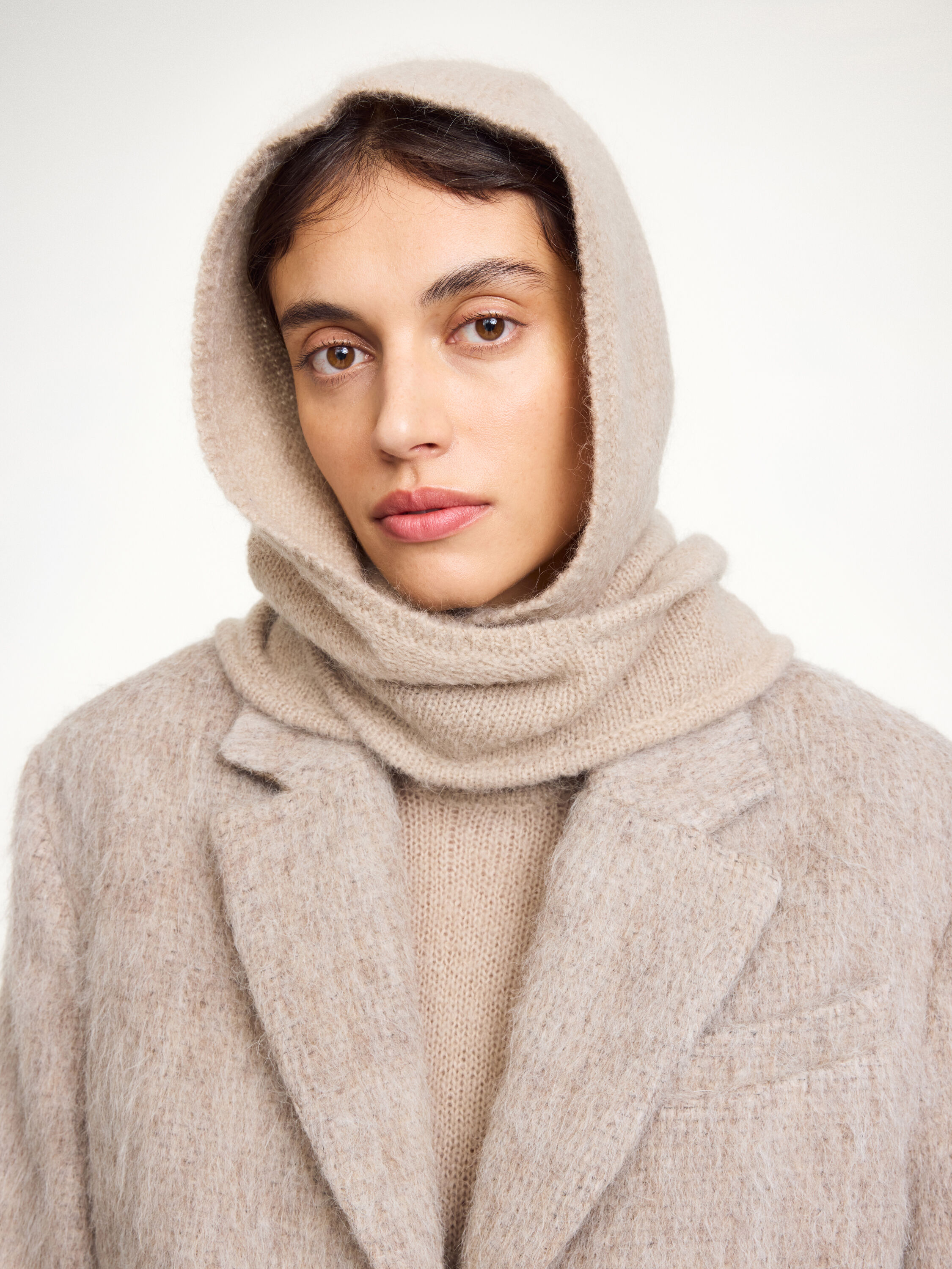 Tianne Knit hood
