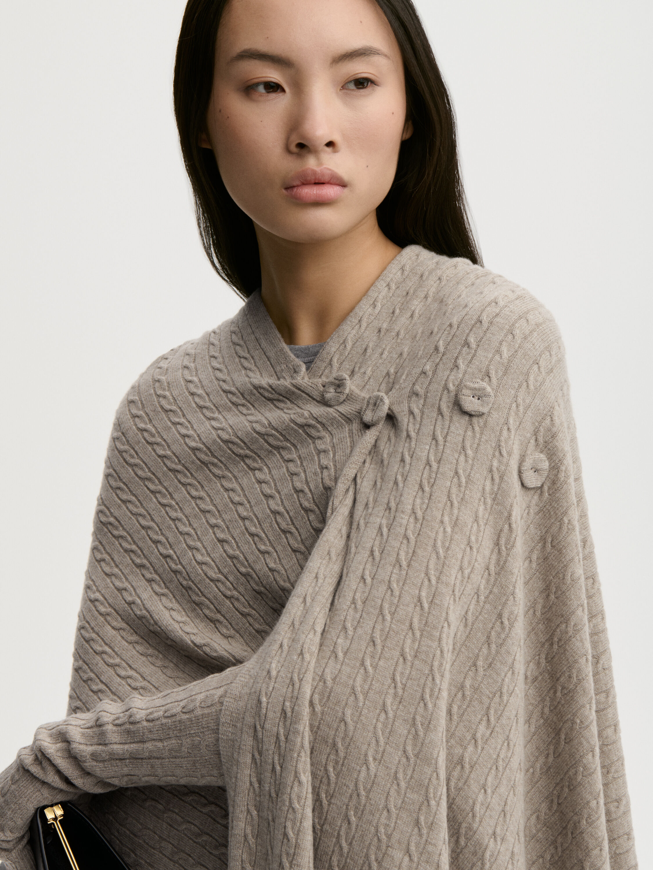 Liza wool cape