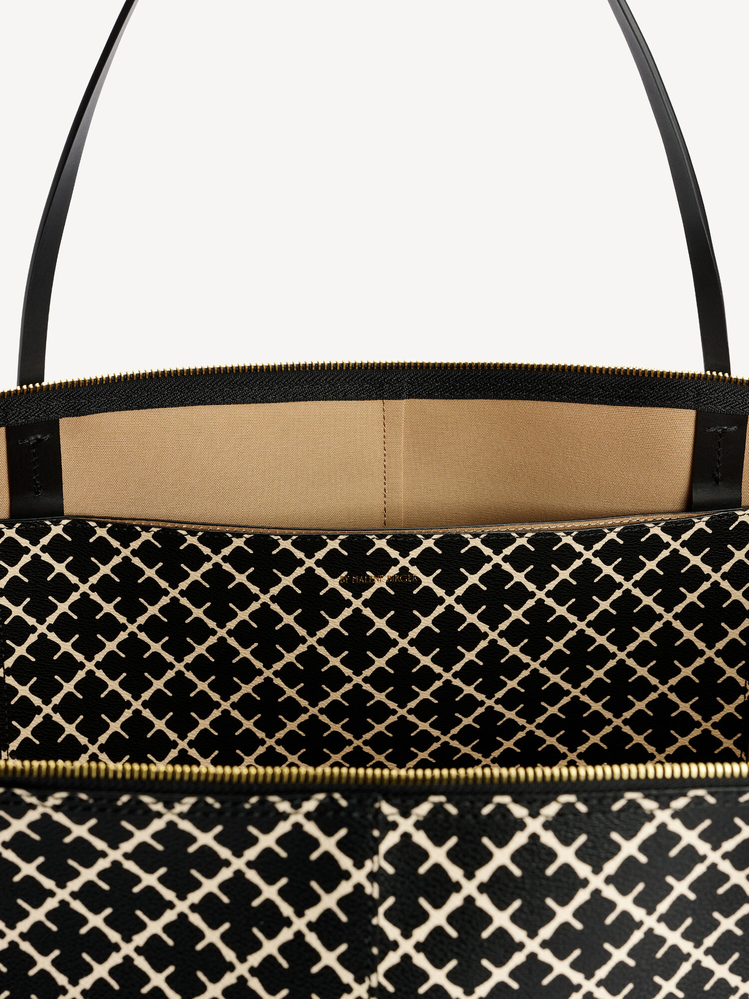 Leesa tote bag