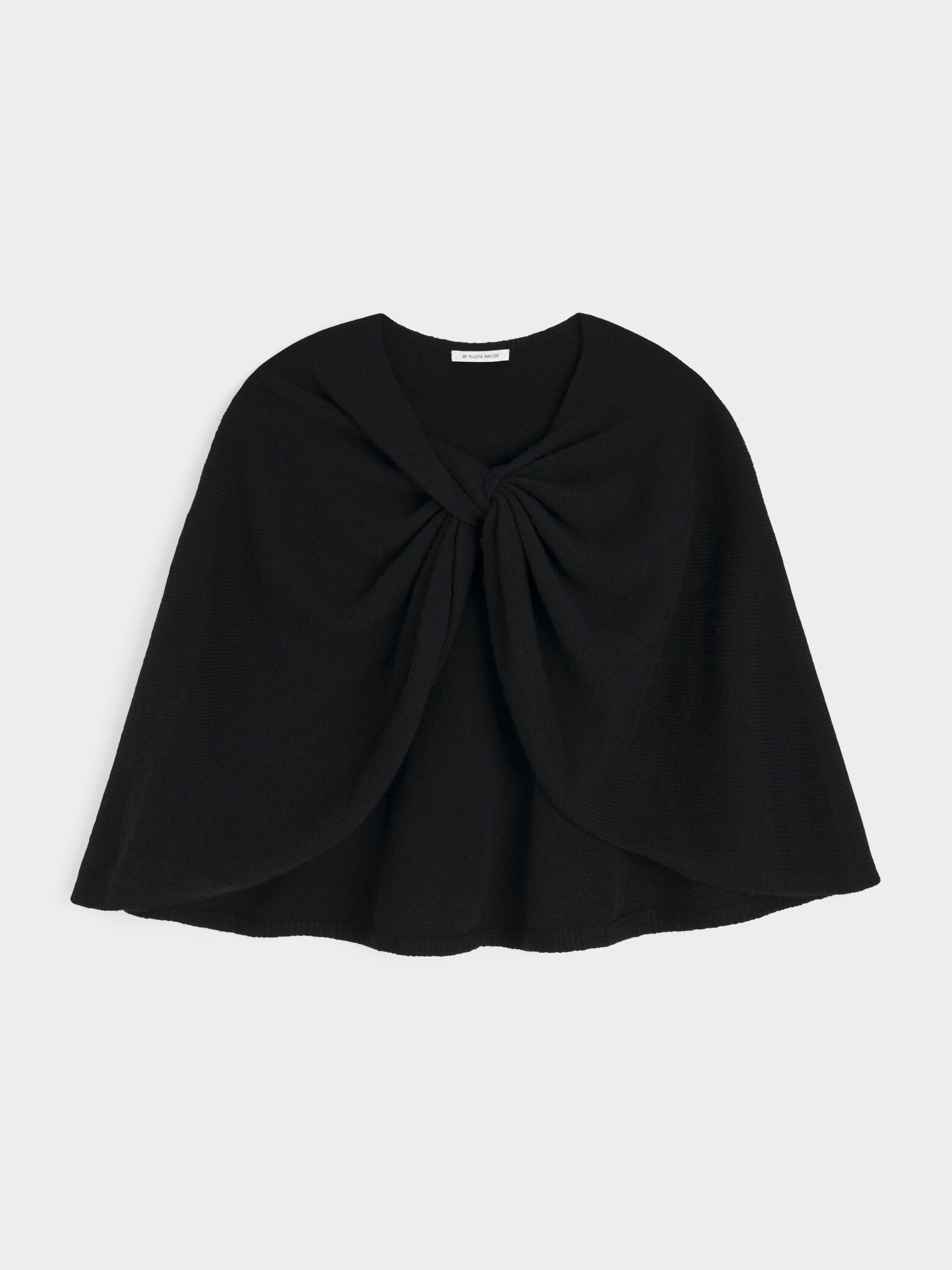 Pinne wool cape
