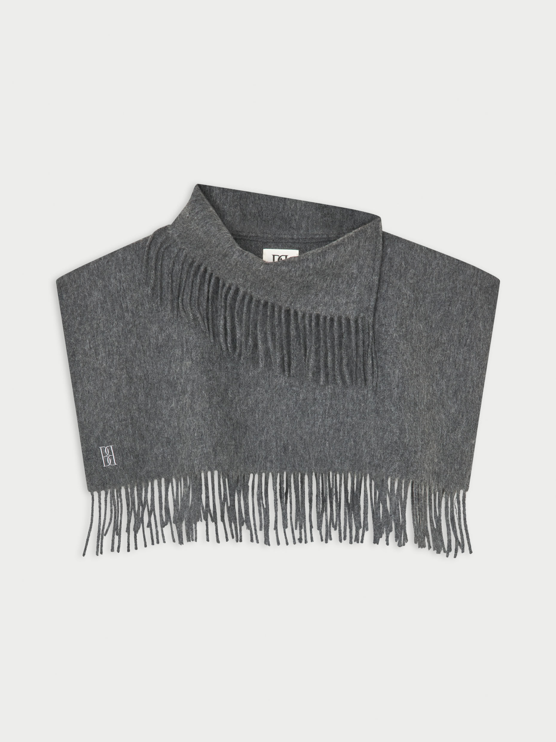 Turtla wool fringe bib