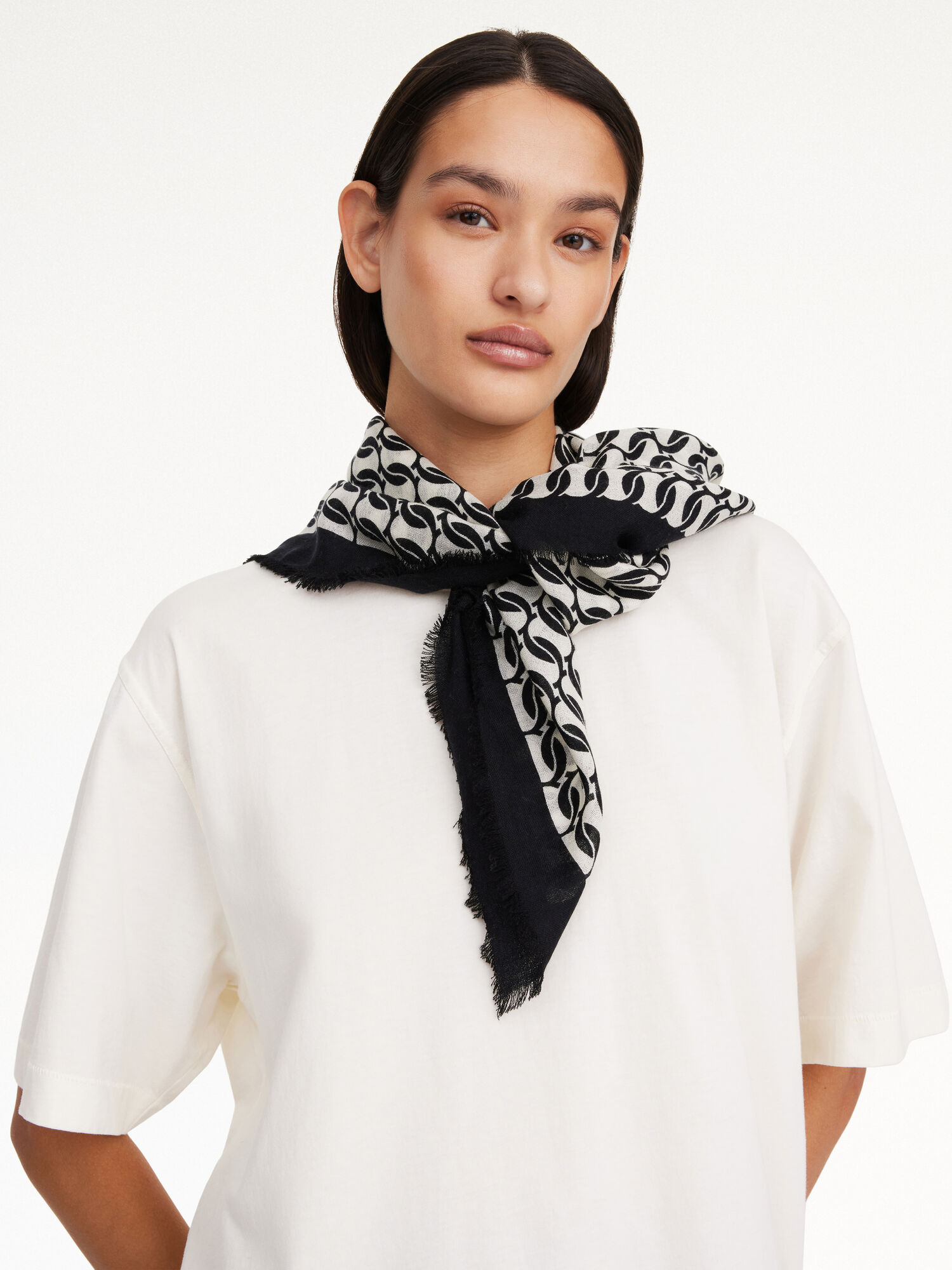 Monlas wool scarf