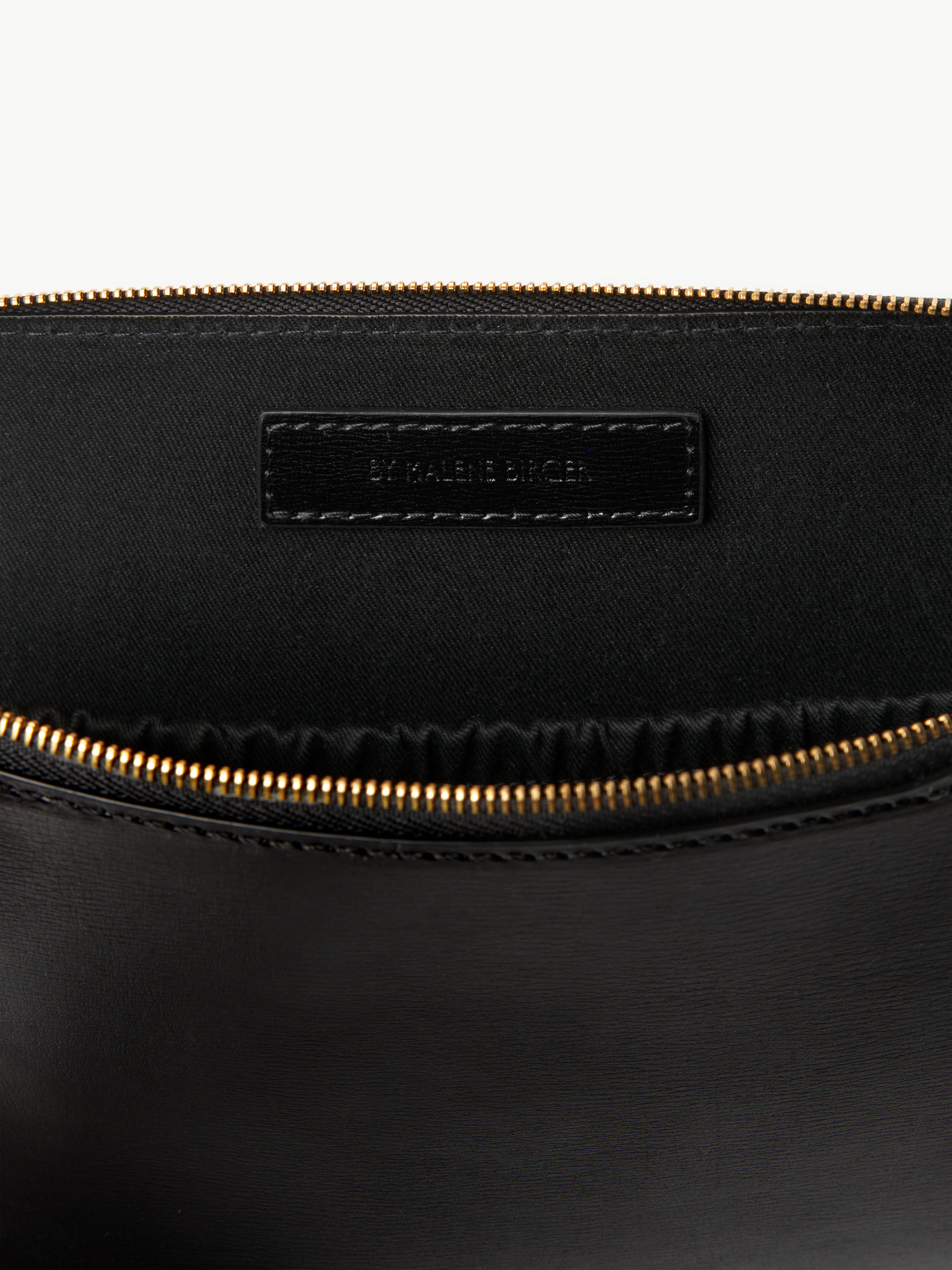 Aya medium cosmetics case