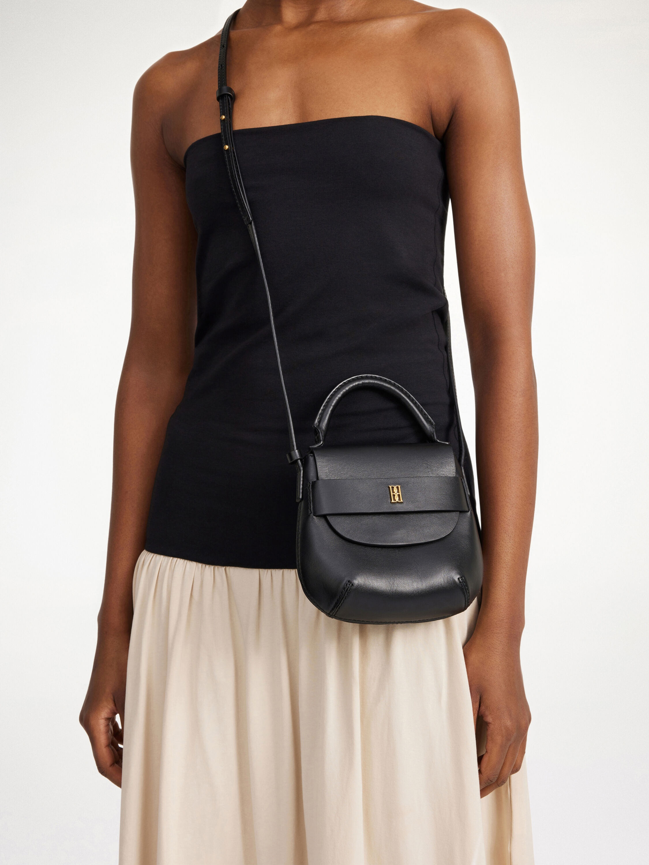 Meela leather shoulder bag