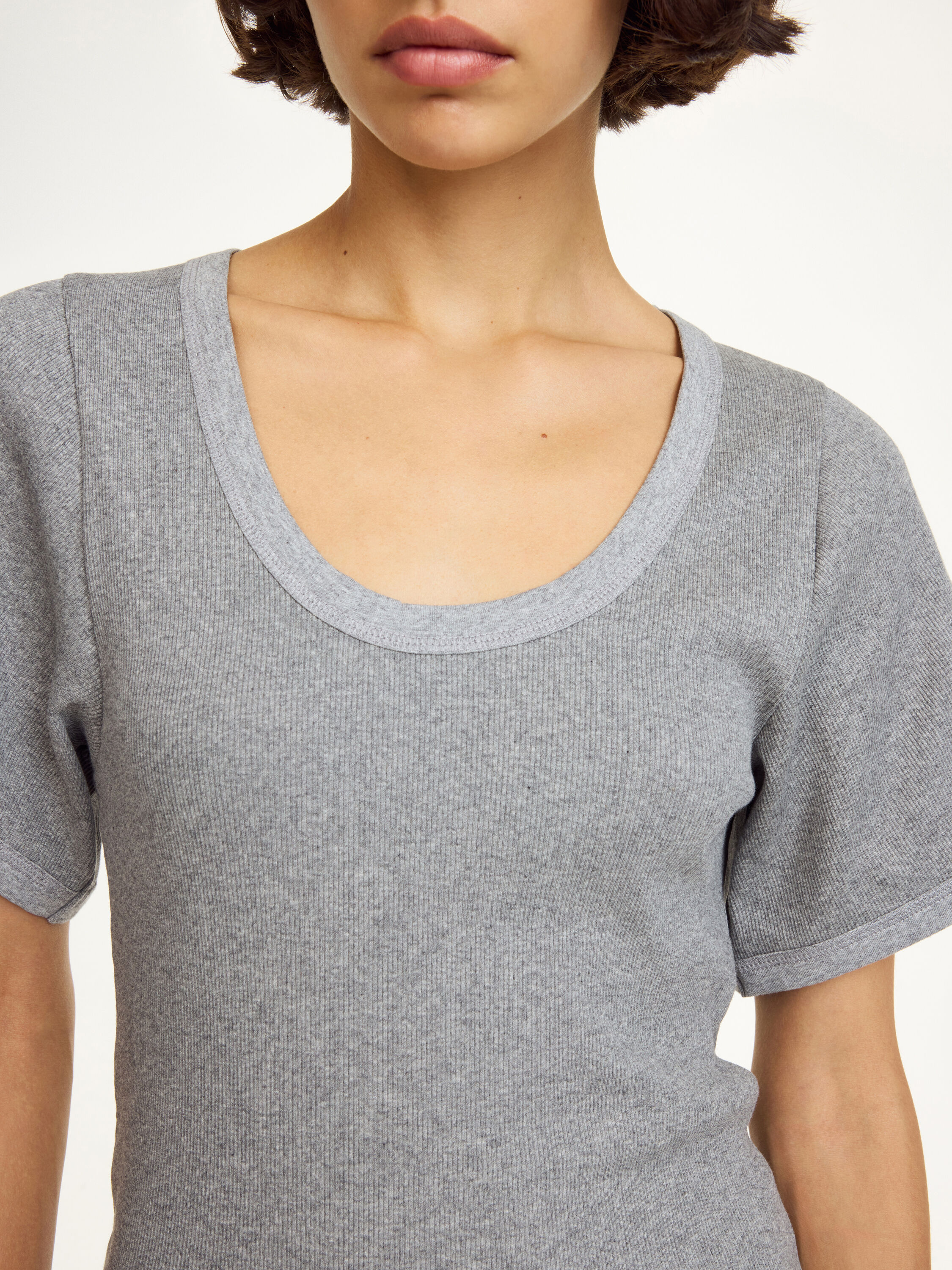 Lunai T-shirt