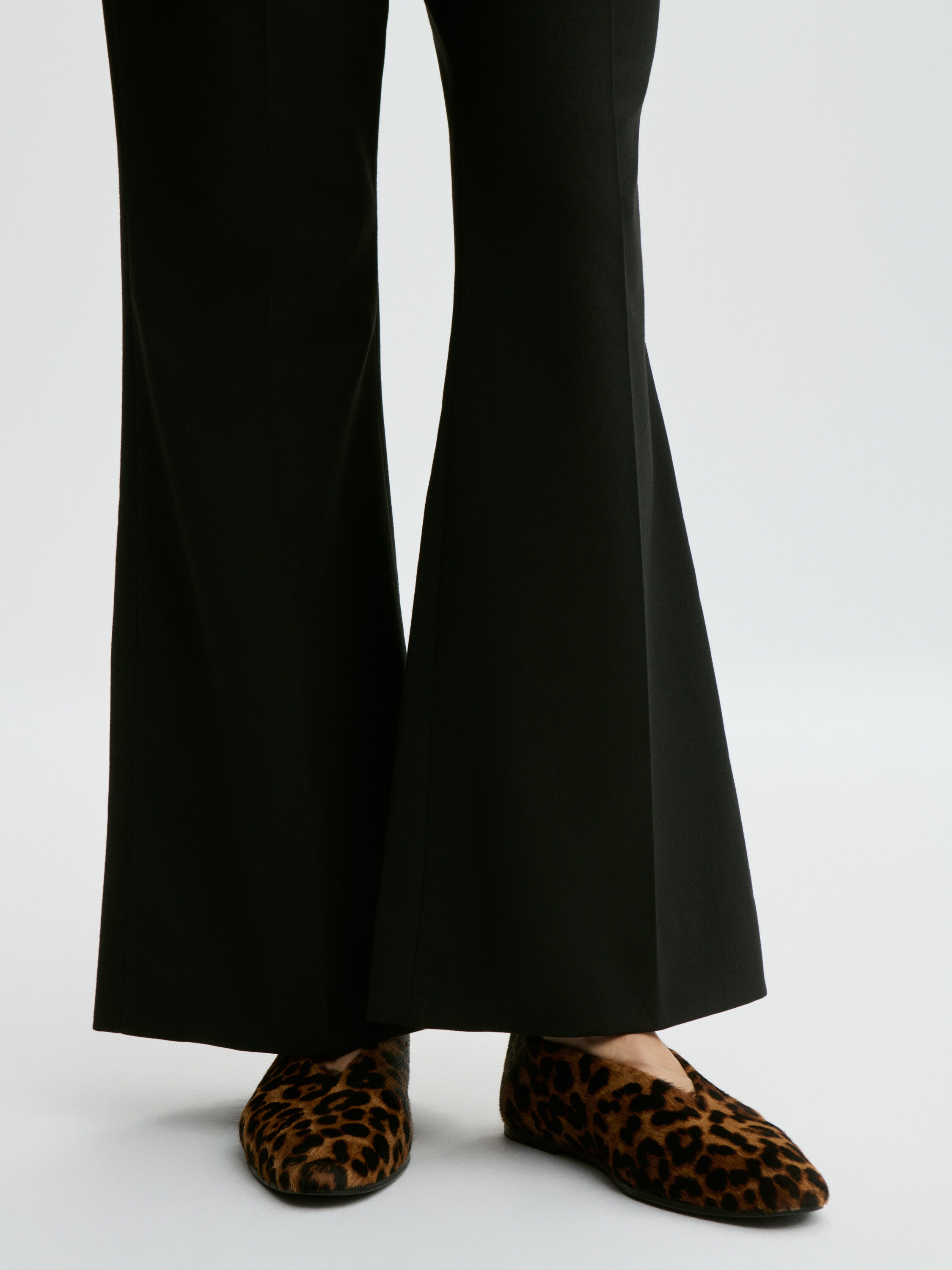 Merina Leo leather flats