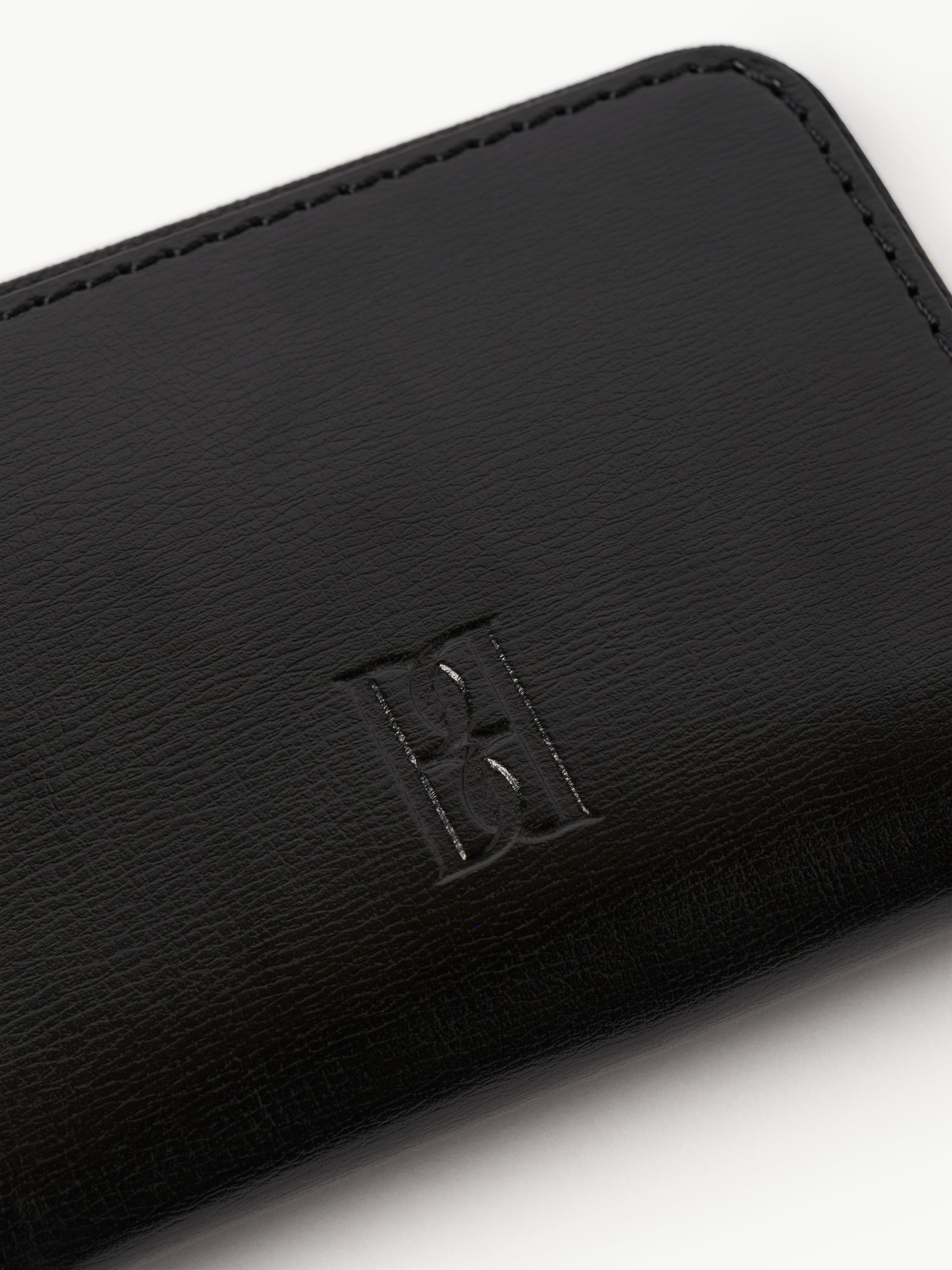 Coin outlet purse wallet