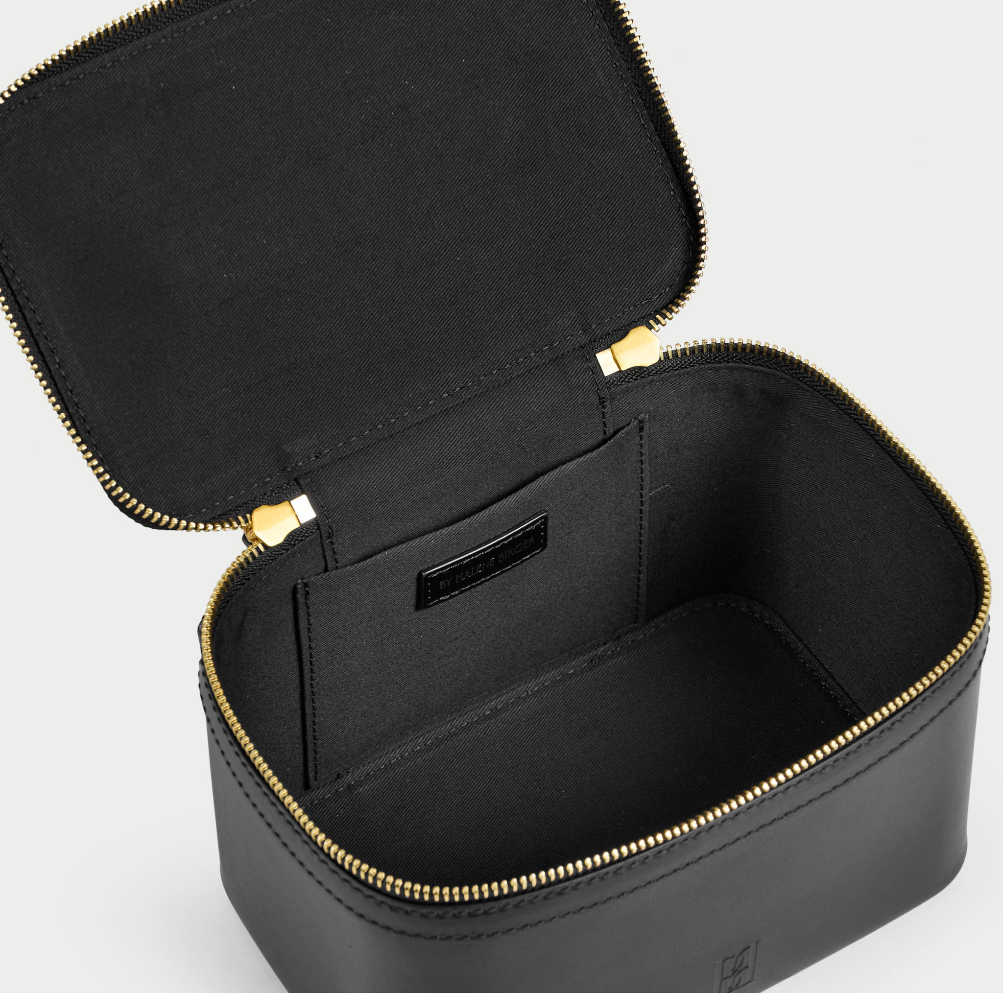 Petite trousse de beaut&eacute; Aya Beauty