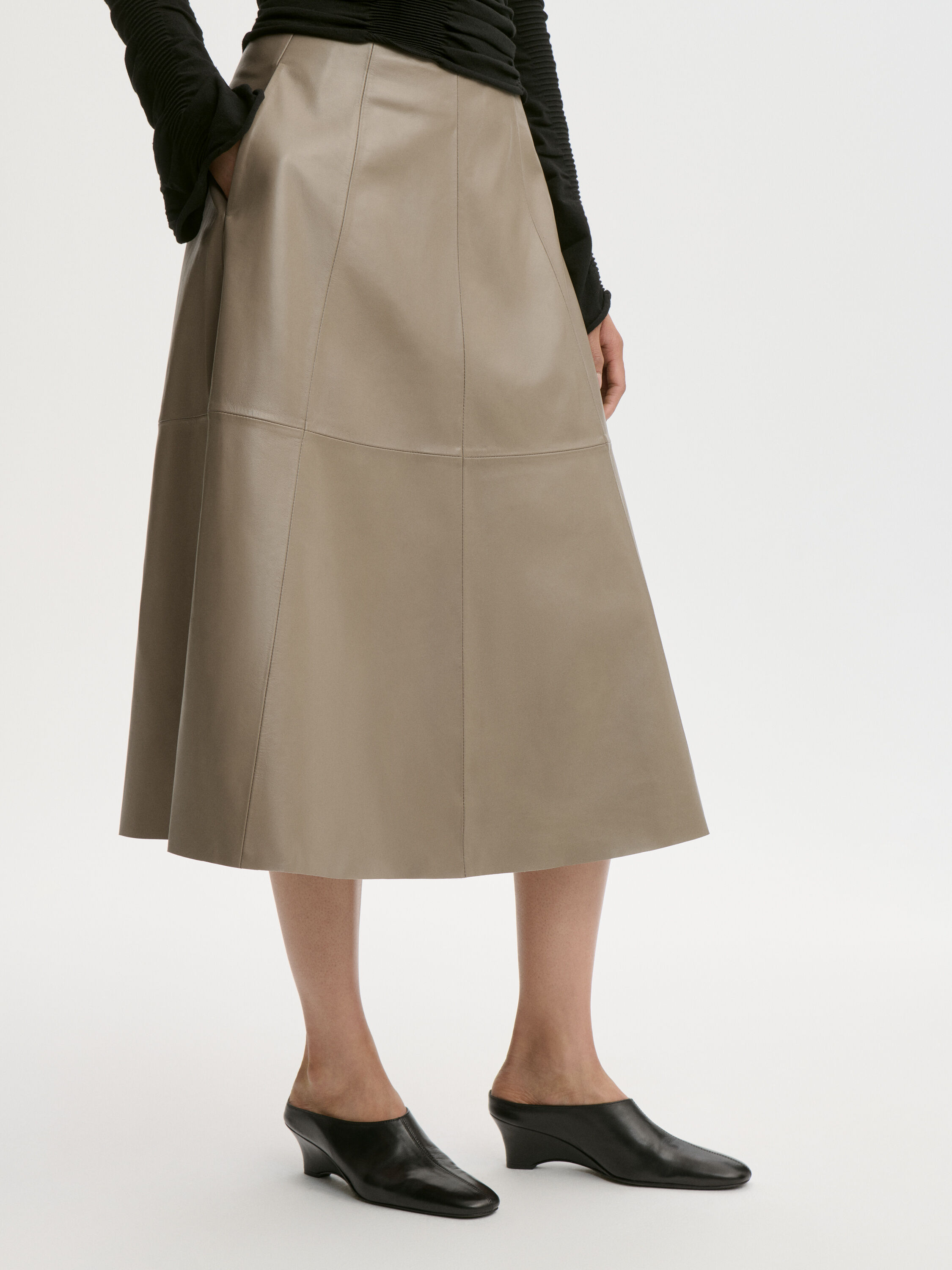 Josefin leather skirt