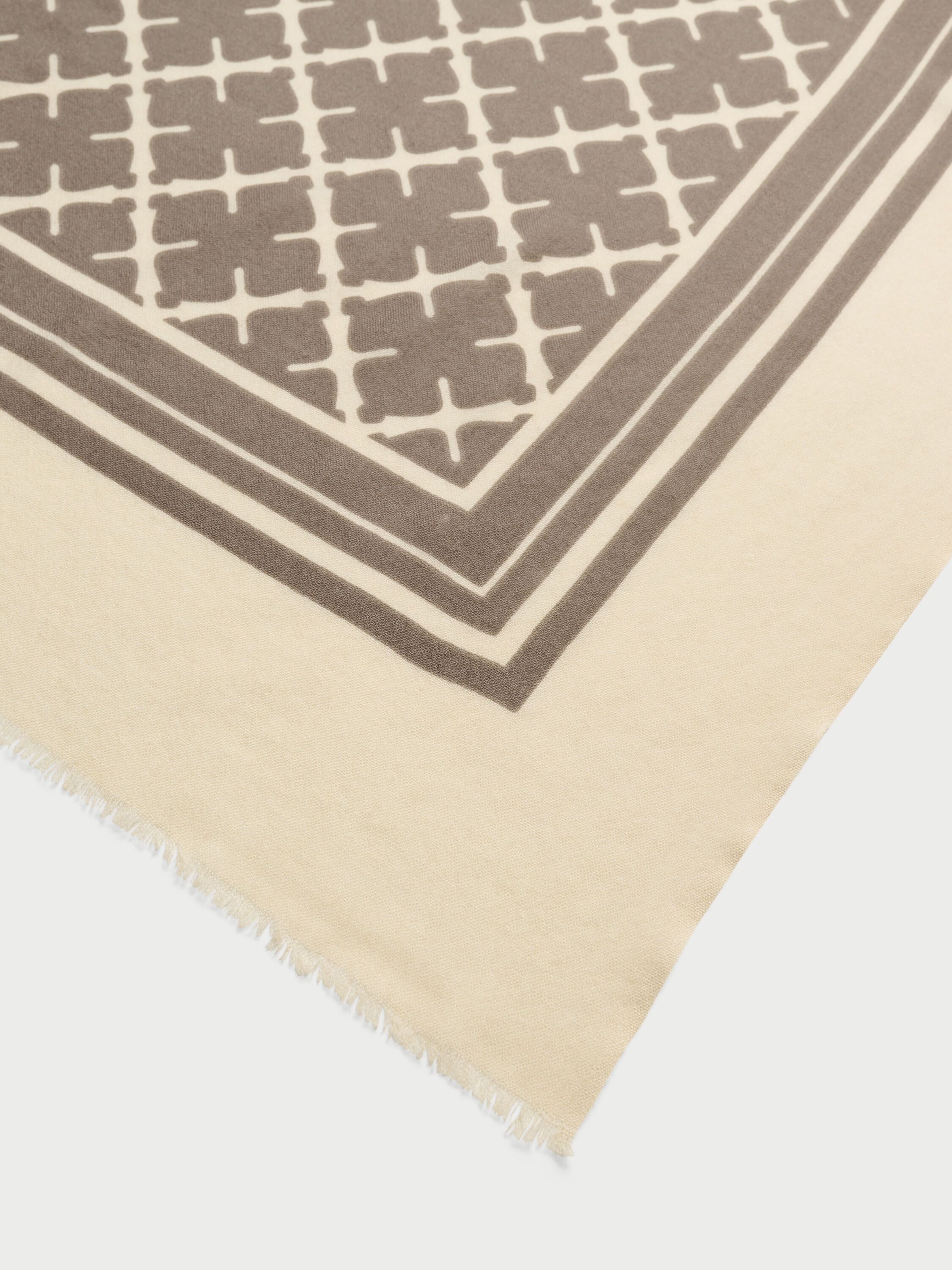 Cornelis wool scarf