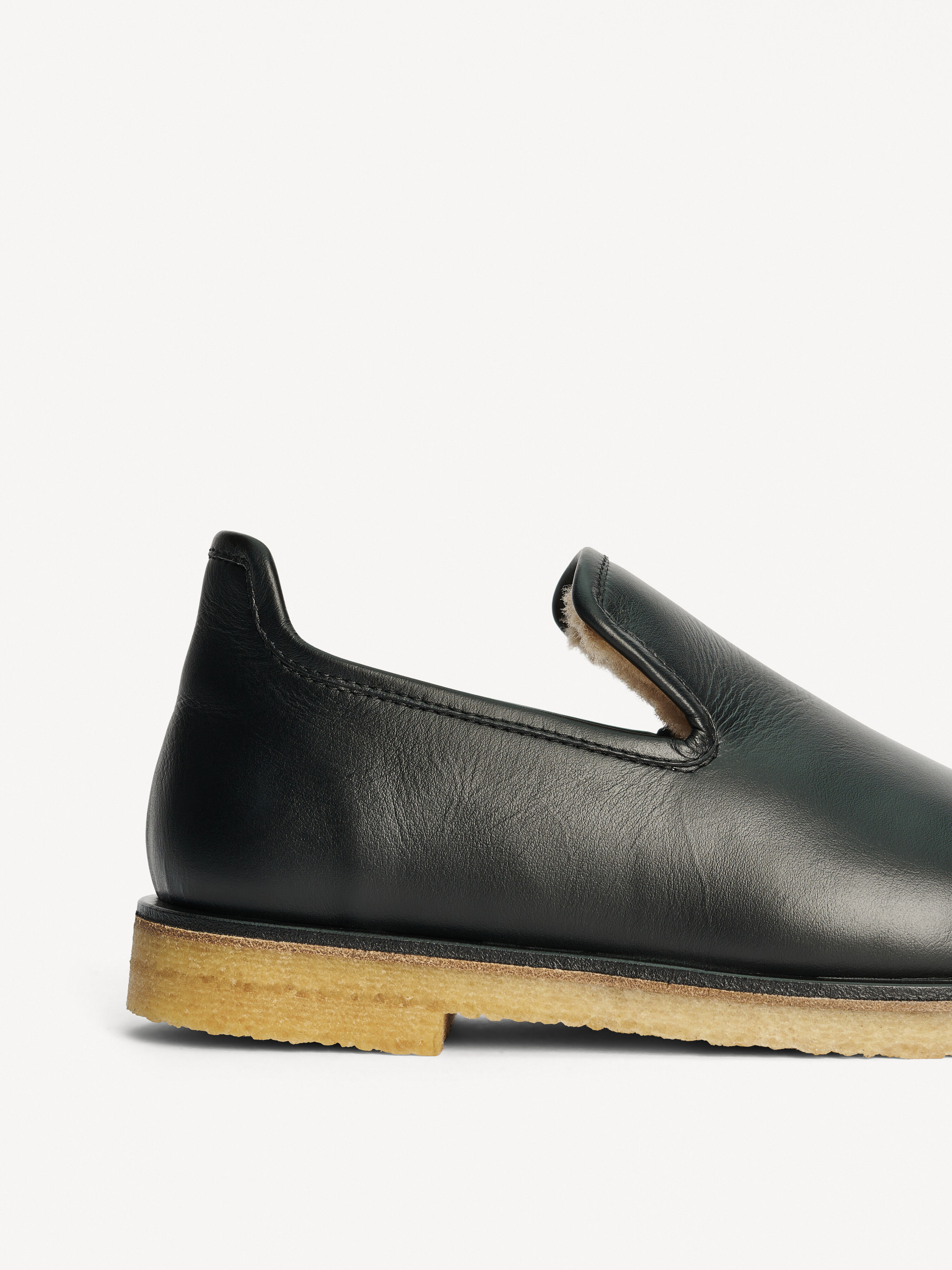 Romine leather slippers