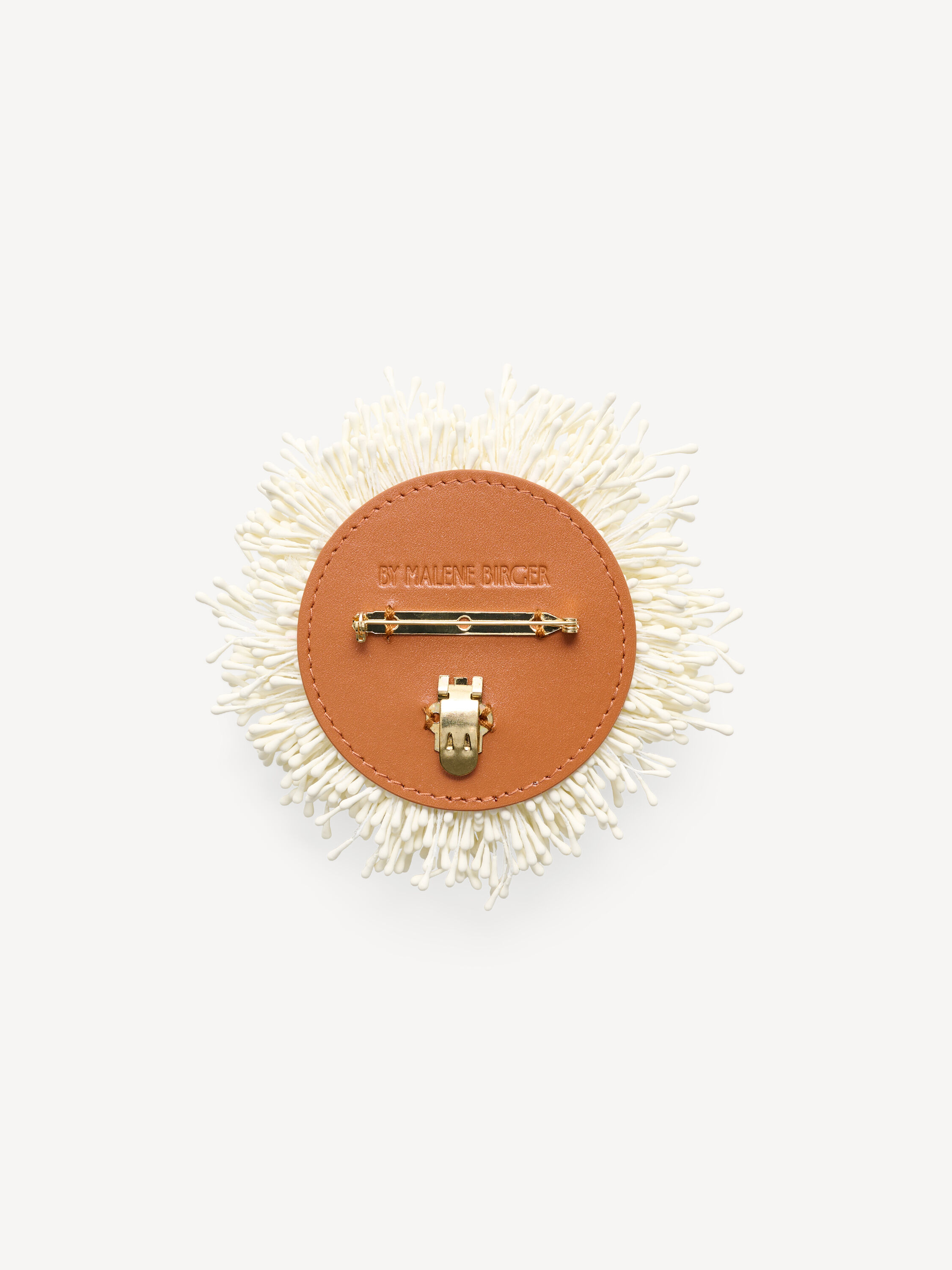 Henna brooch