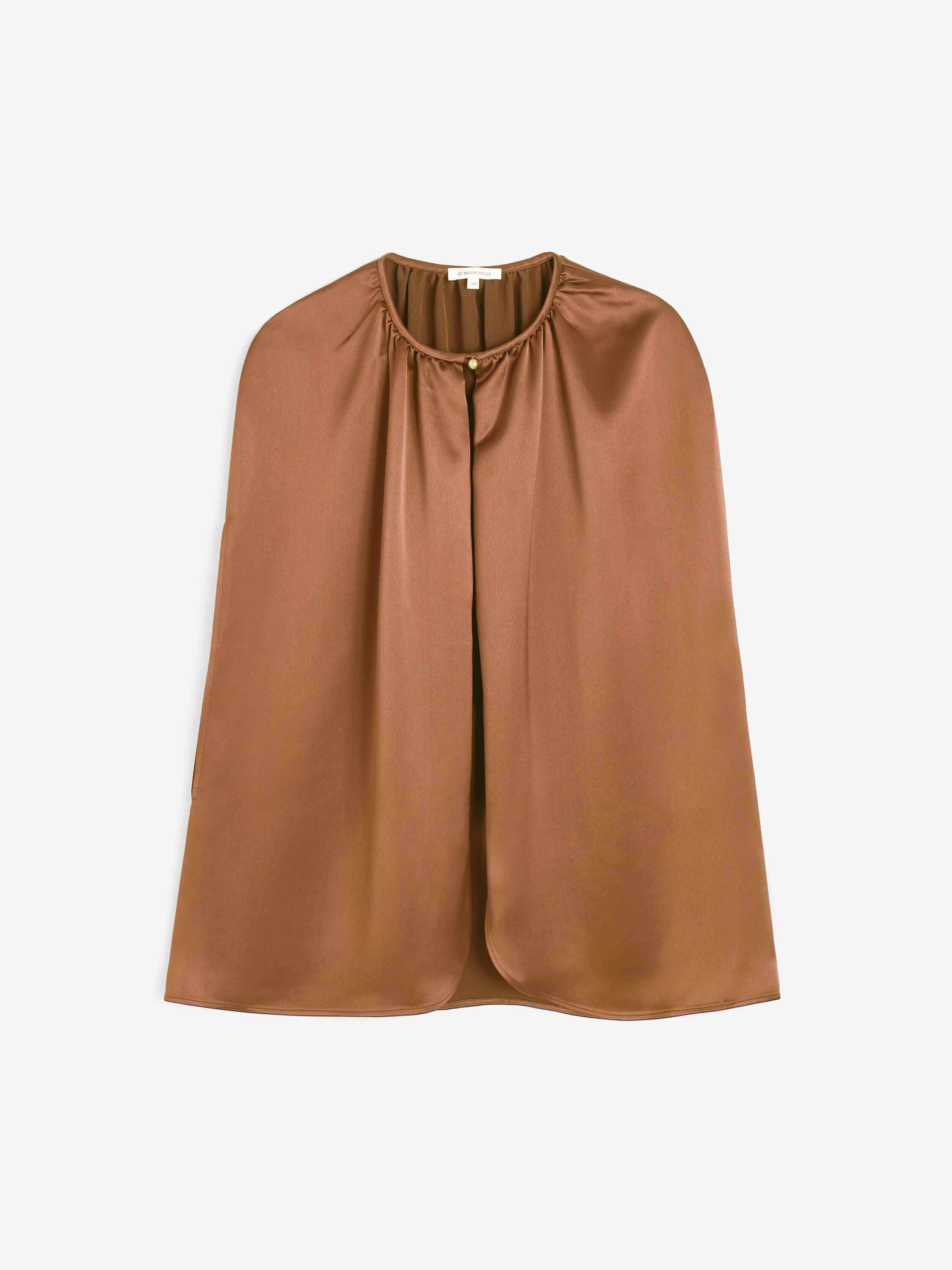 Dallias satin cape