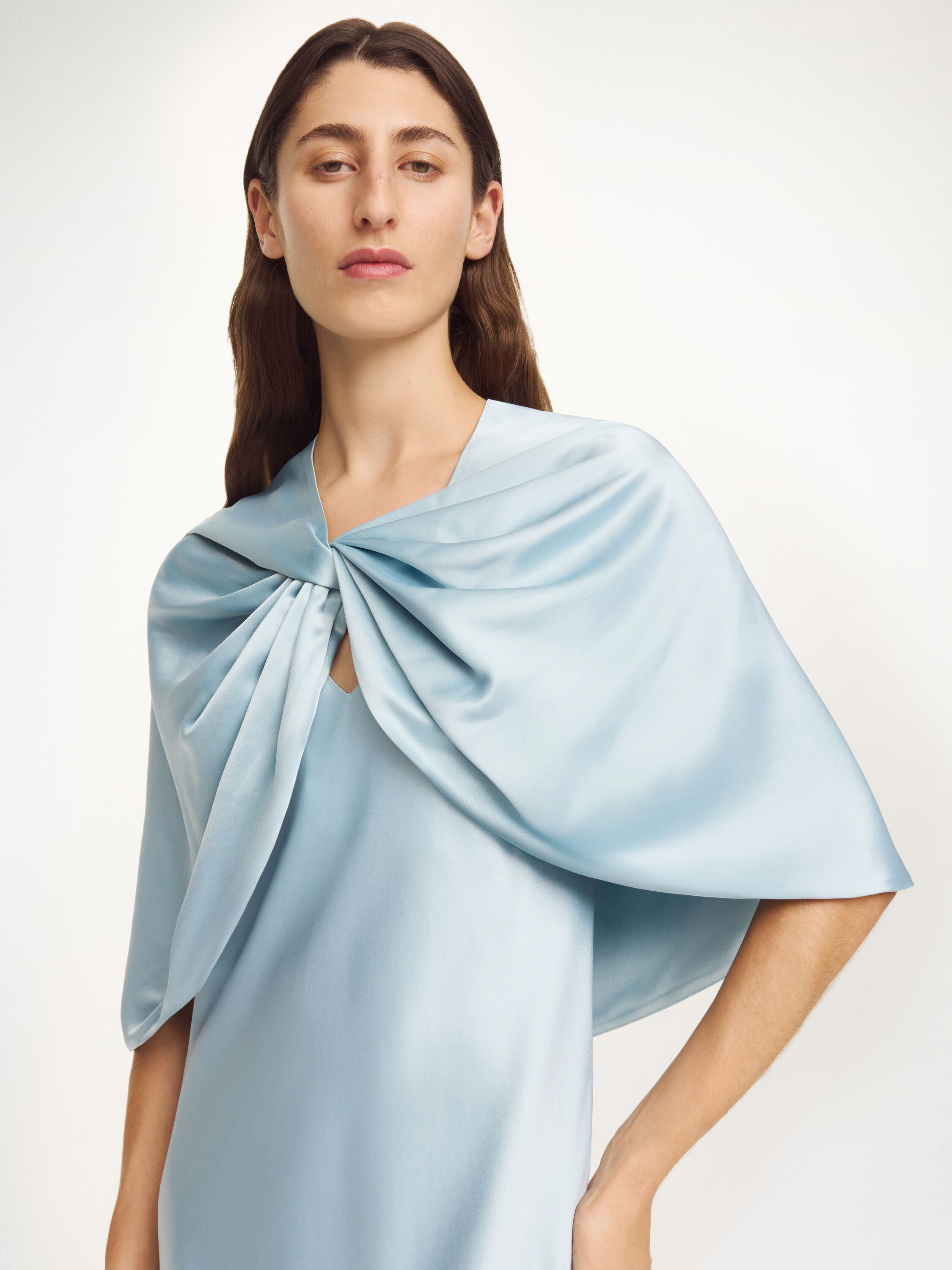 Pinlos cape