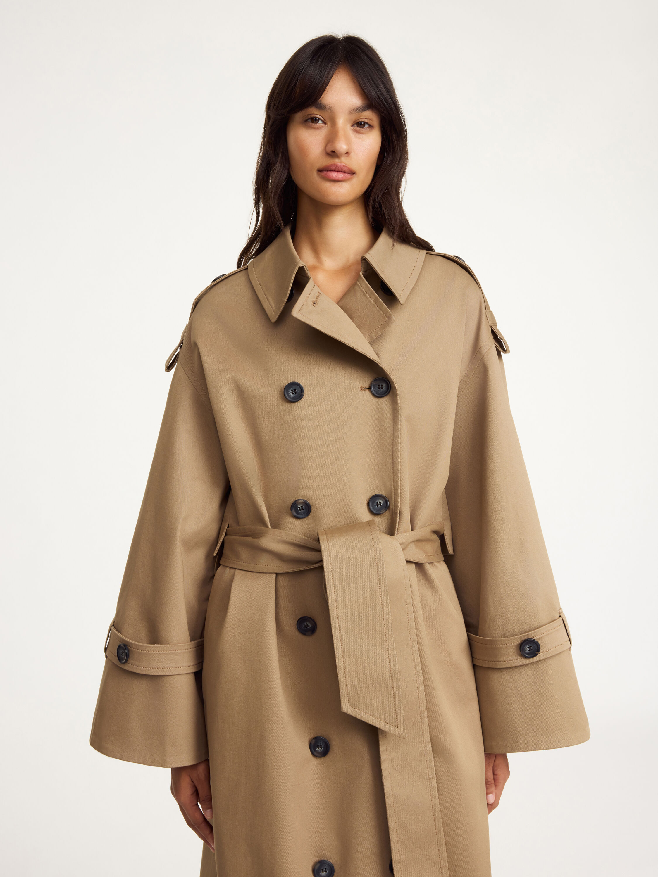 Alaya trench coat