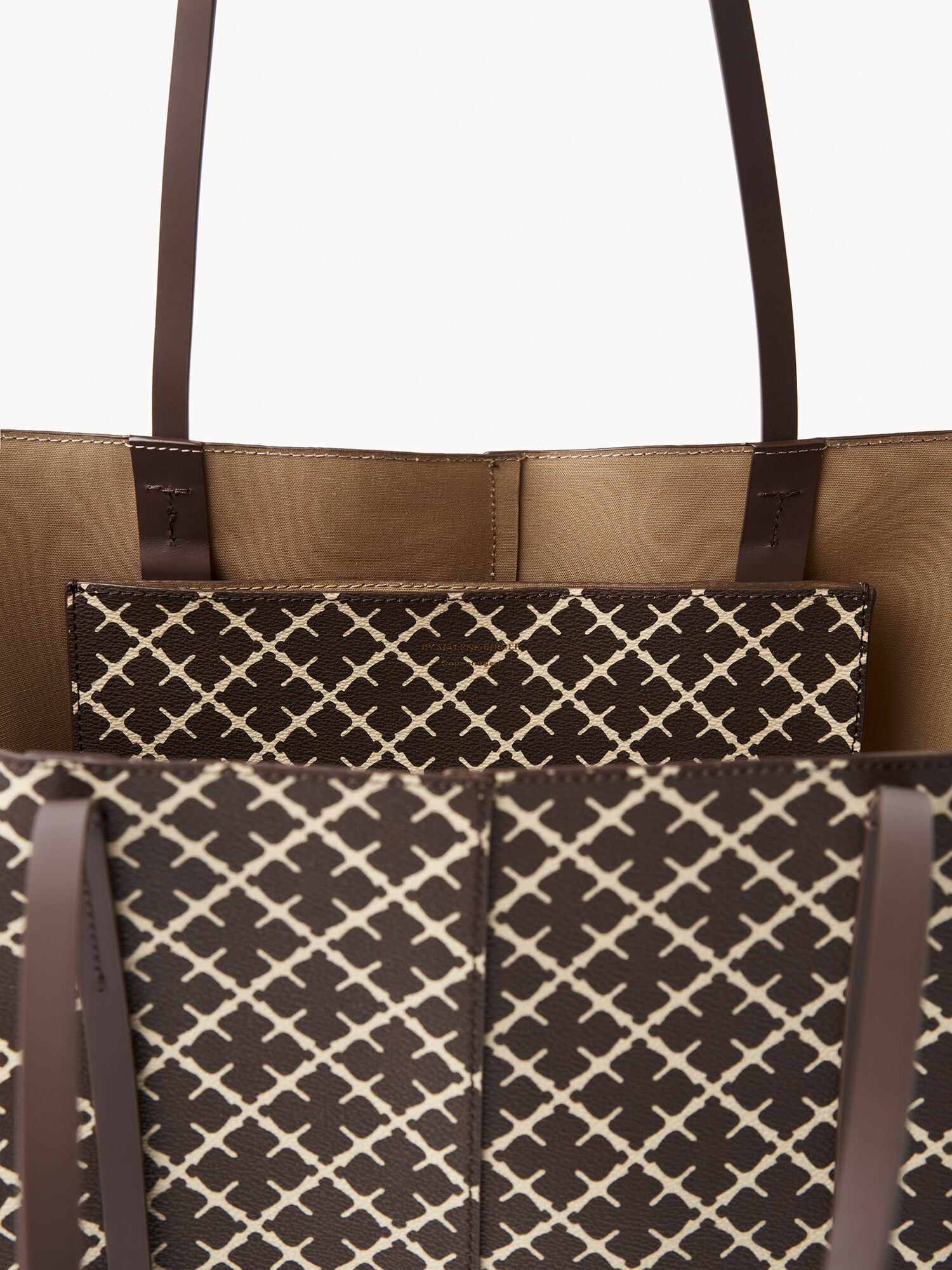 Abi printed tote bag