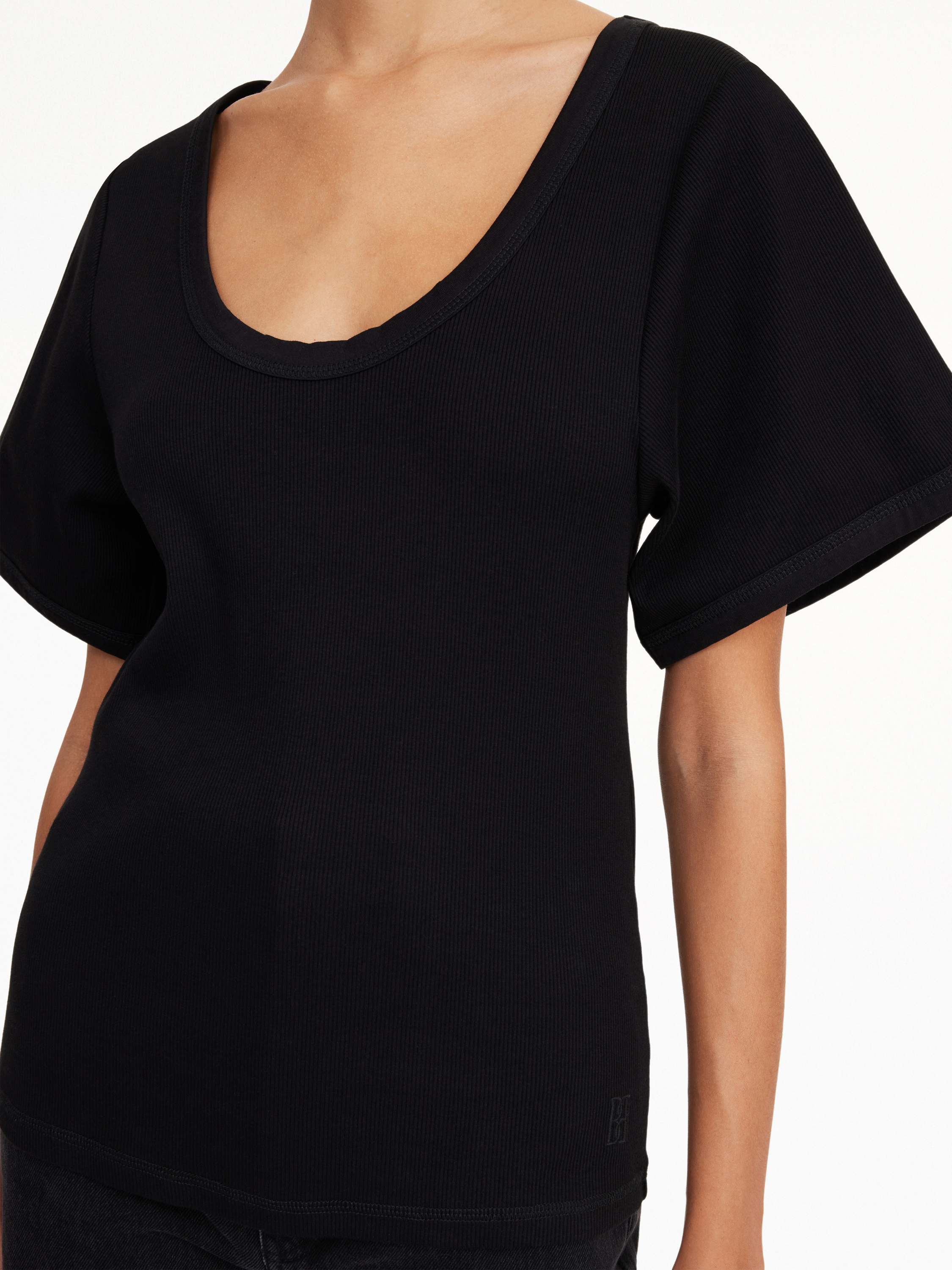 Lunai T-Shirt
