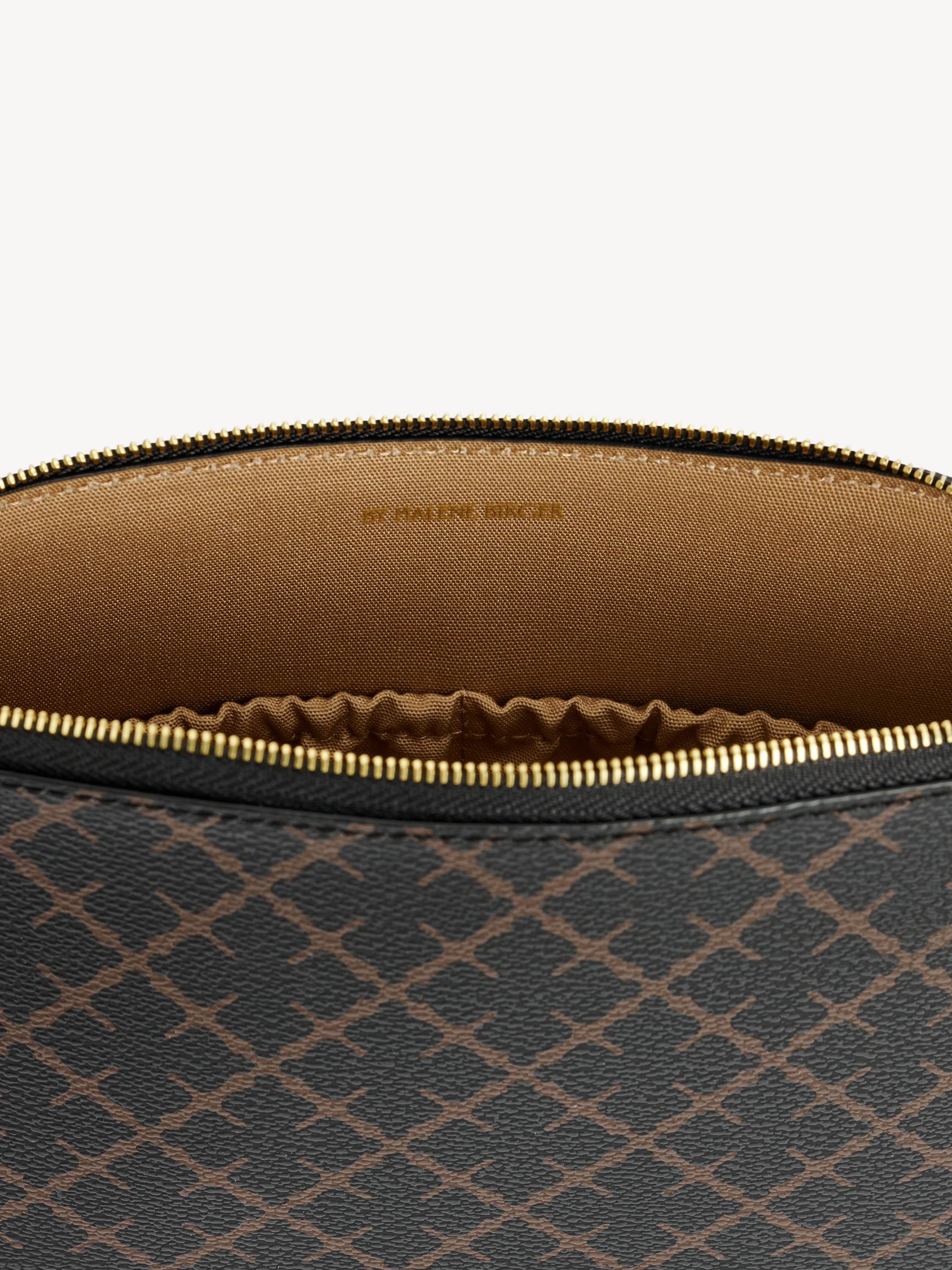 By Malene Birger Bae Medium Cosmetics Case In Dark Chokolate