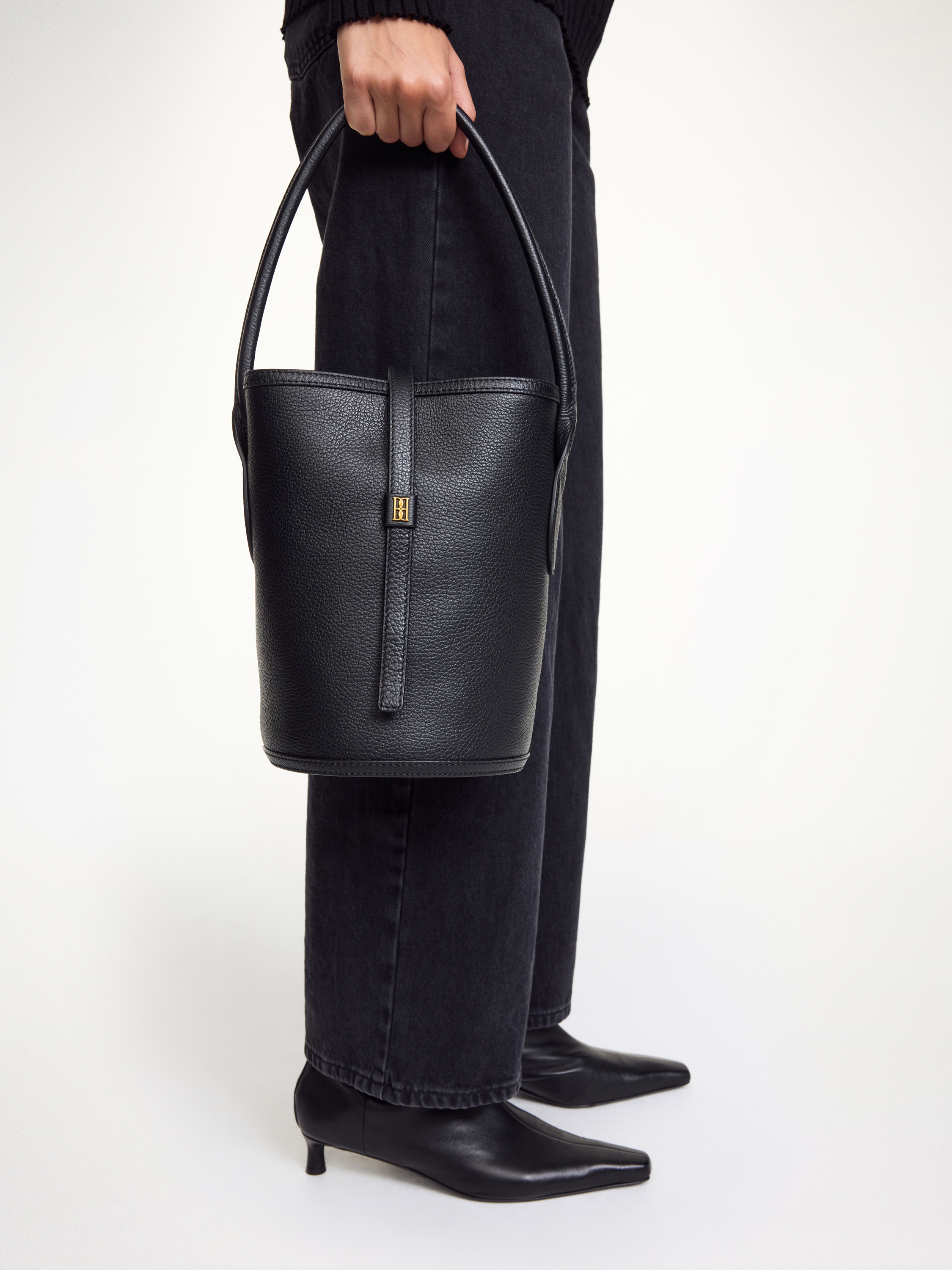By Malene Birger Marylle Grainy Bucket Bag In Black