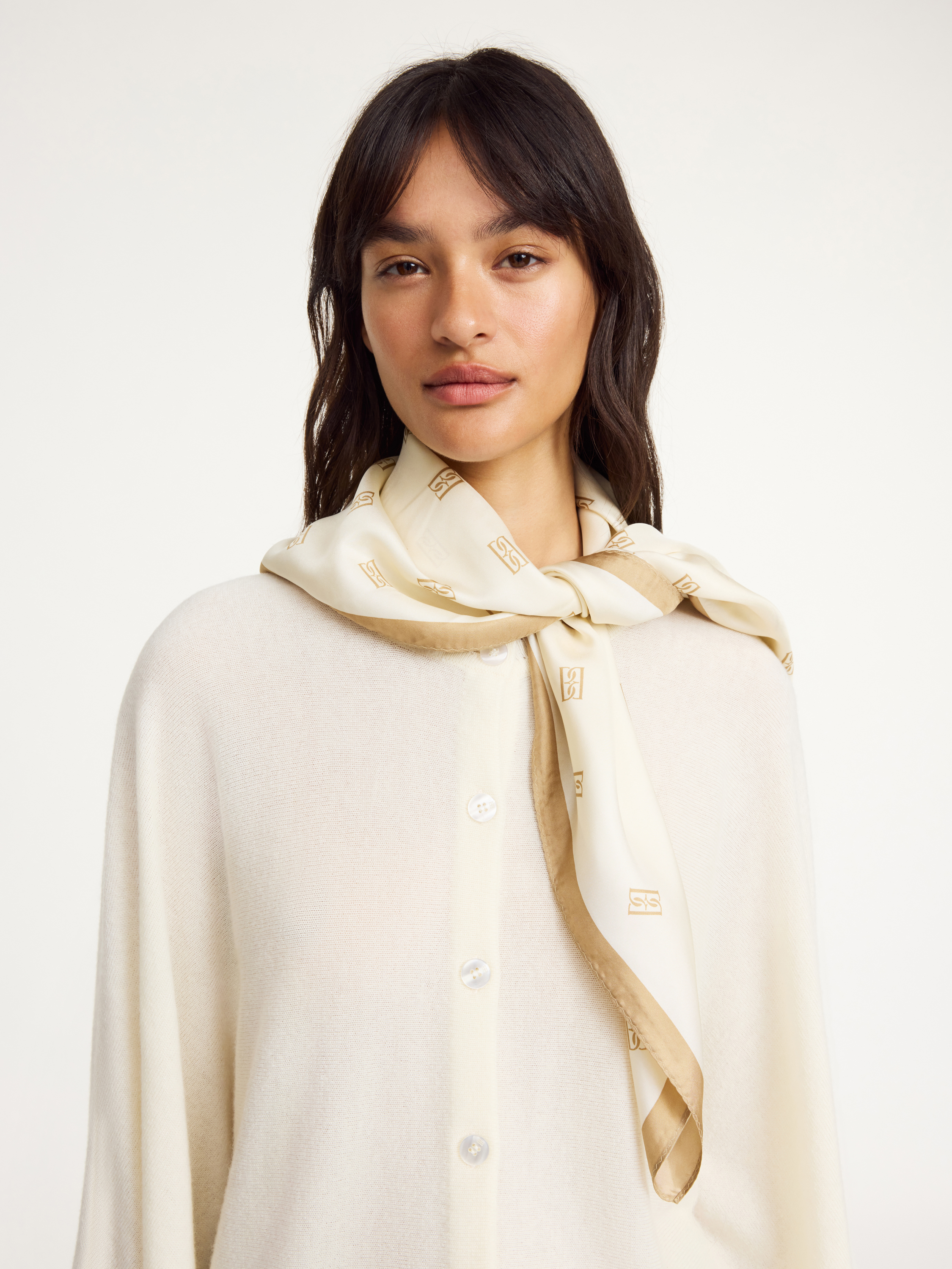 Shop By Malene Birger Monnas Schal Aus Seide In Cornstalk